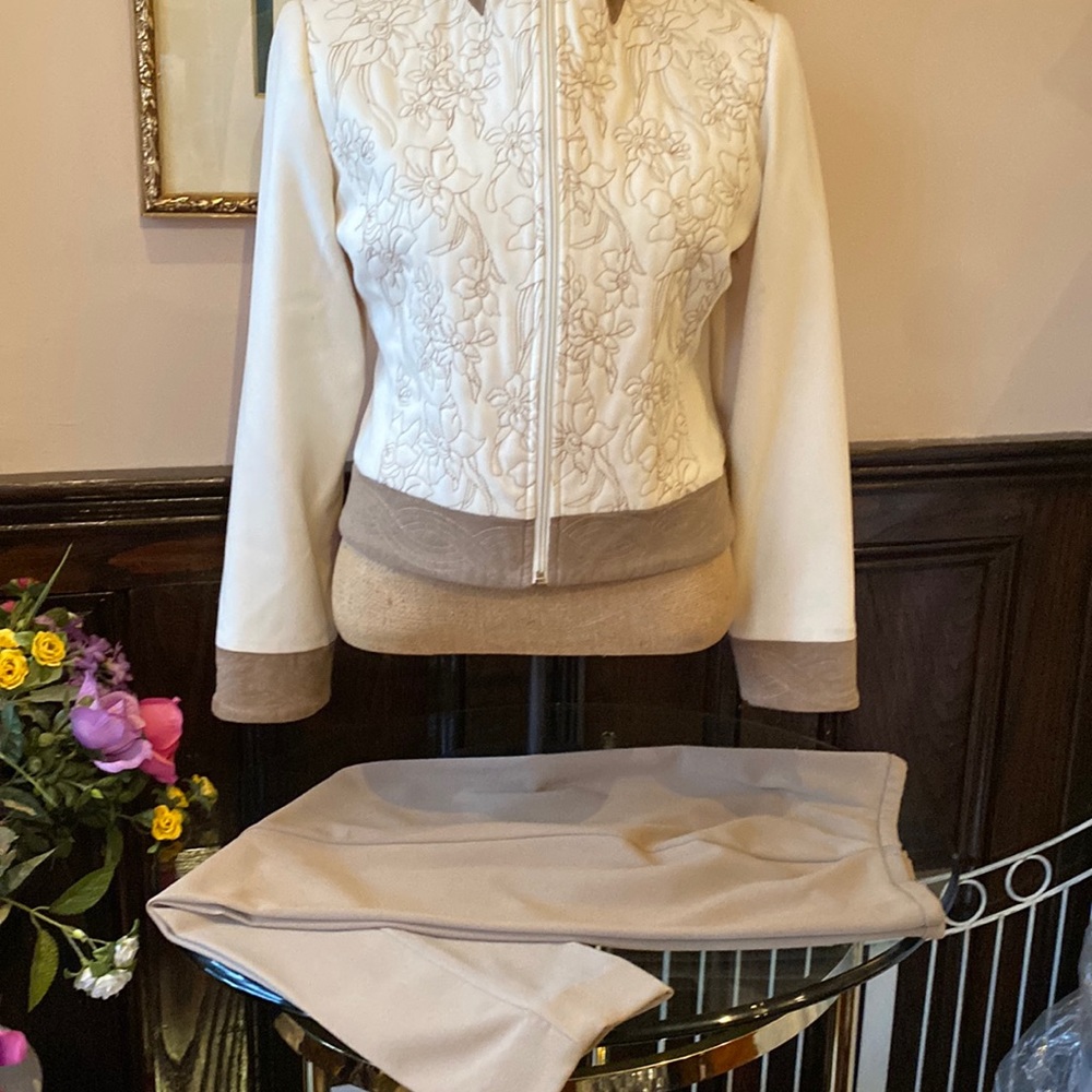 Nancy Bolen City Girl 2 pc suit.